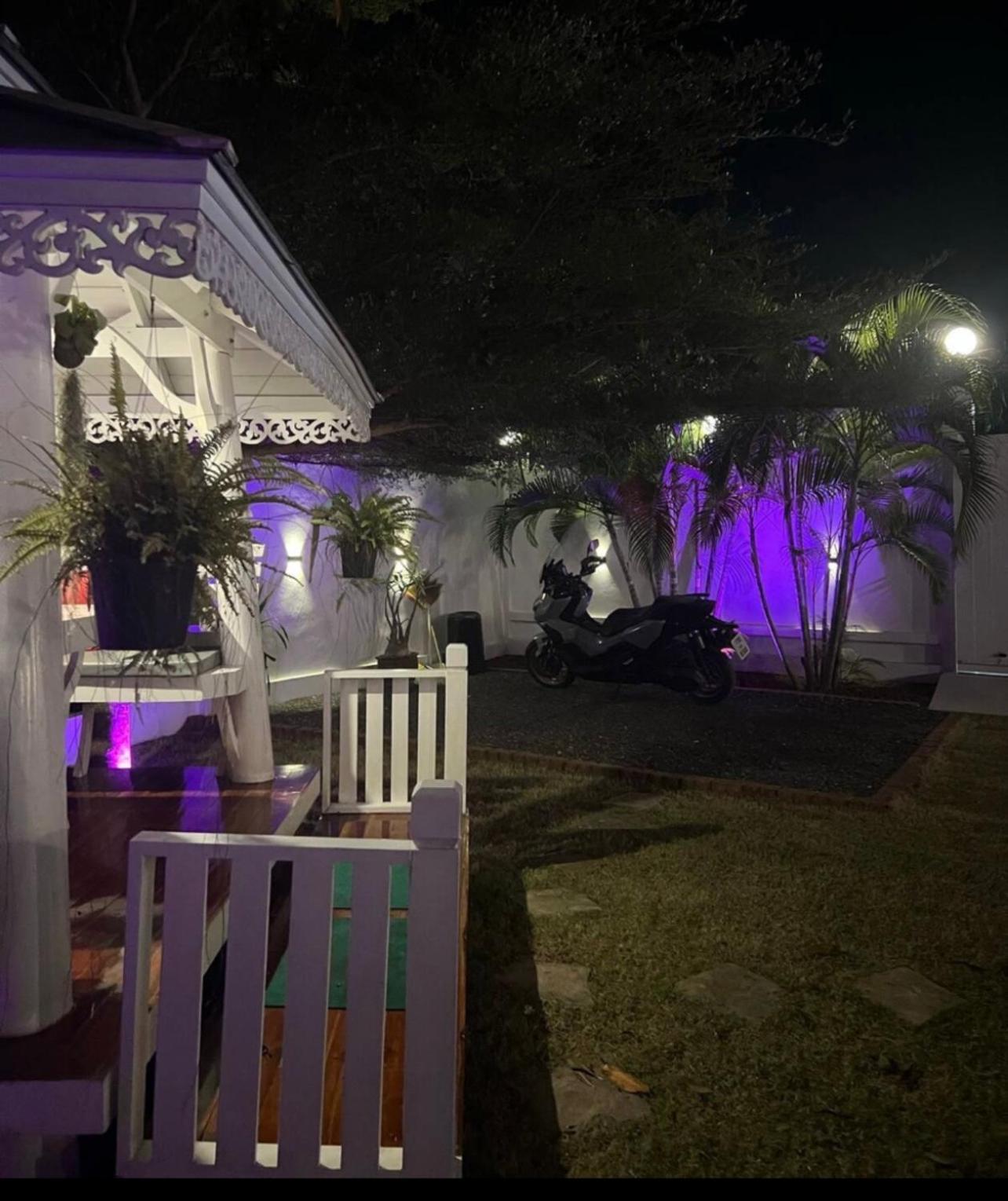 La Luna Villa *
